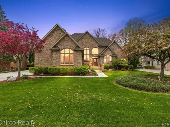 14382 Knightsbridge Dr, Shelby Township, MI 48315