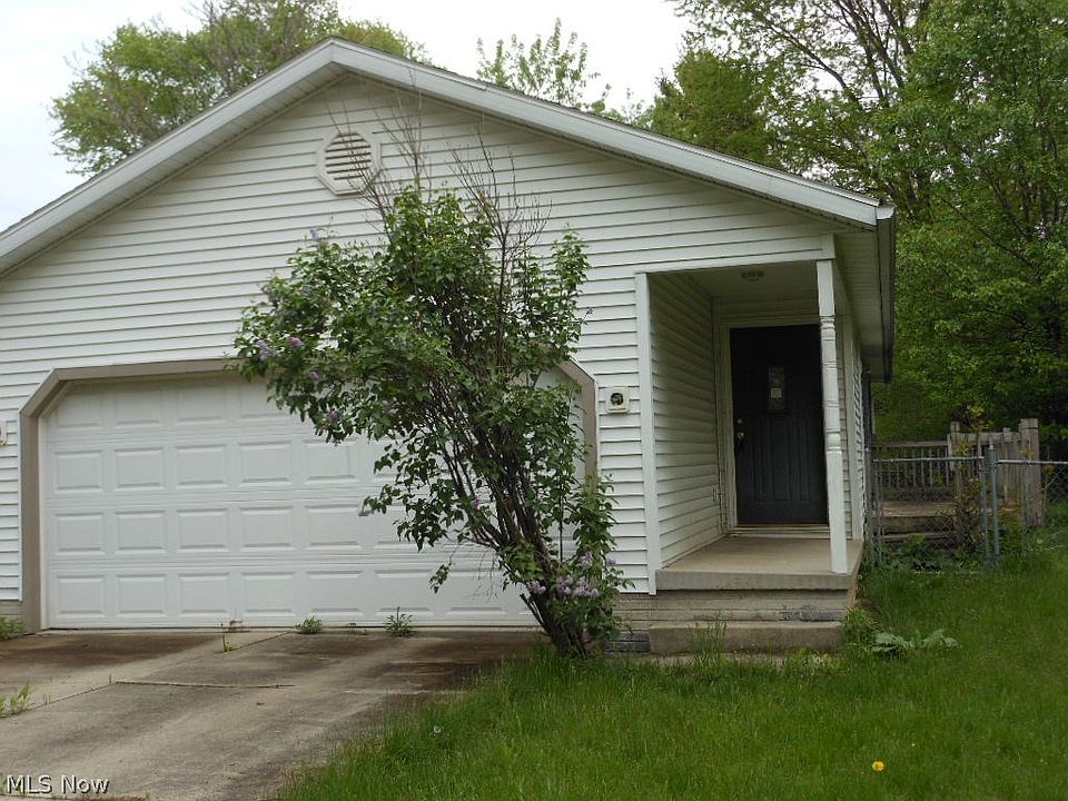 1st image of 305 Joseph St
