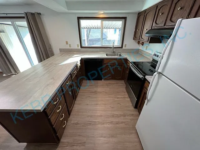 18138 Seaman Ave — Photo 7