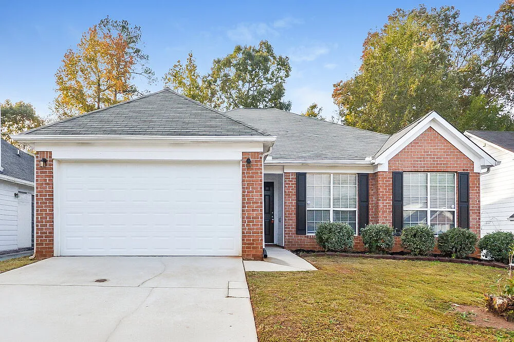 3 bed, 2.0 bath, 1904 sqft, $2,000 — Photo 1