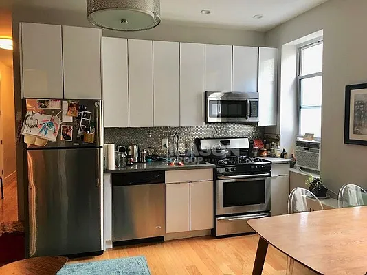 Rented by Mason Group LLC | media 2