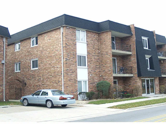 551 Michigan City Rd APT 304 photo 1