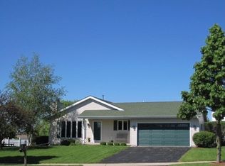 6302 Dylyn Dr, Madison, WI 53719