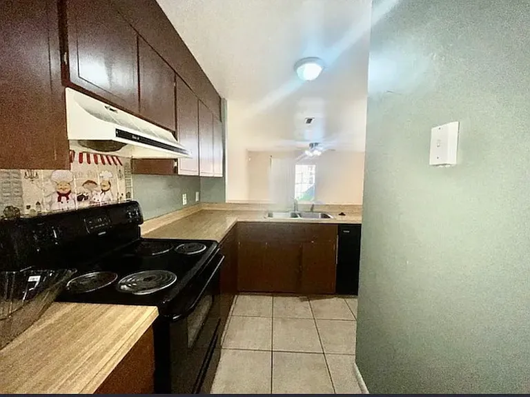 1 Deal Ave NW #D — Photo 4