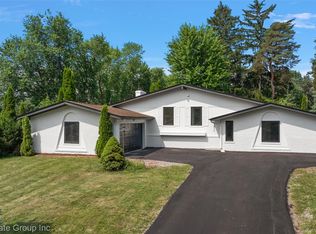 7811 Caberfae Trl, Clarkston, MI 48348