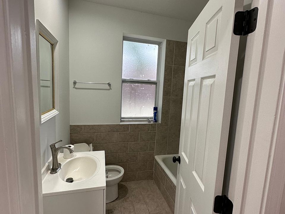 1st image of 4801 Milentz Ave #2