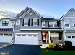 2811 Hillfield Dr, Frederick, MD 21702