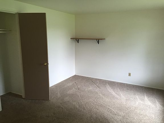 3rd image of 9667 Bridgeport Way SW APT 8