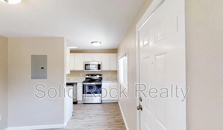 2413 E Saint Vrain St #101 — Photo 10