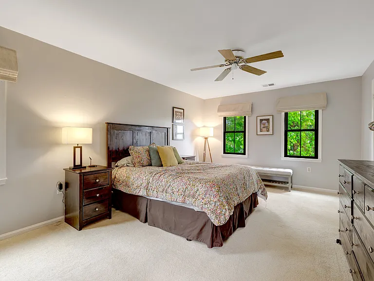 10904 Belgravia Ct — Photo 34