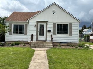 704 Woolf Ct, Rochelle, IL 61068