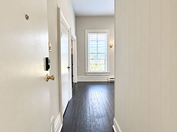 4th image of 1214 Columbia St APT 2