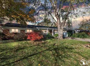 7553 Hazel St, Lambertville, MI 48144