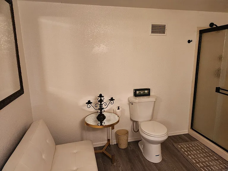 400 E Phoenix St — Photo 35