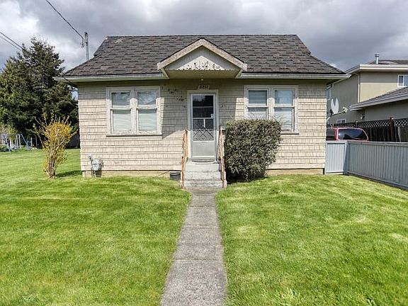 4th image of 5211 Maple Rd