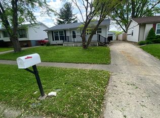 2017 Stanhope Rd, Springfield, IL 62702