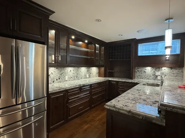 6582 Grant St, Burnaby, BC V5B 2K8