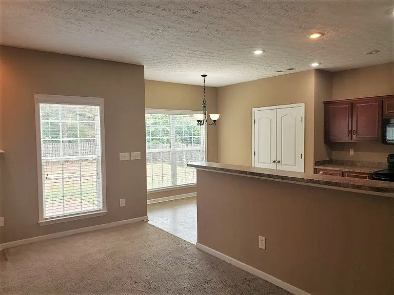 9001 Scottsdale Ct — Photo 14
