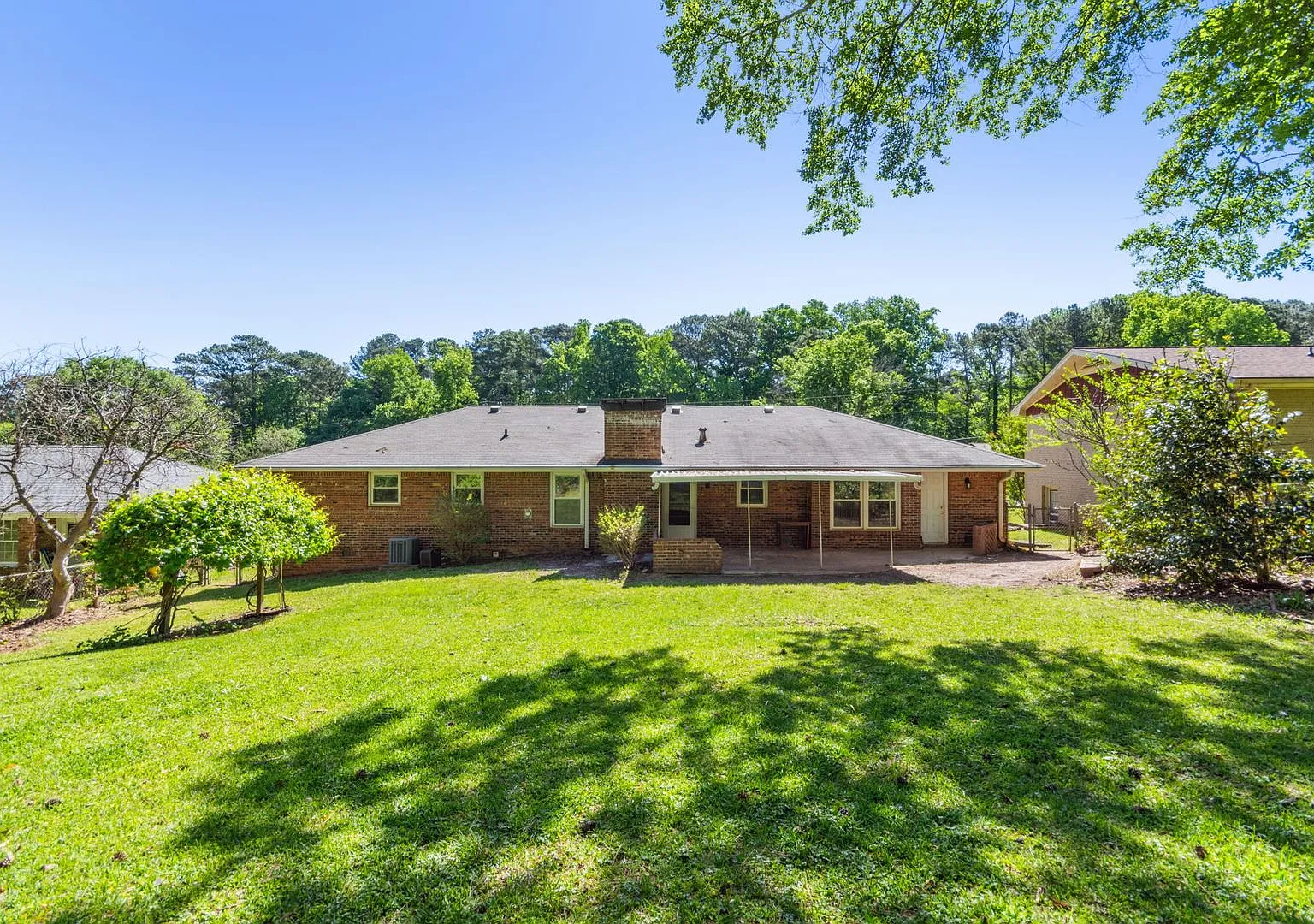 3 Bedroom Single Family in Tucker — Photo 4