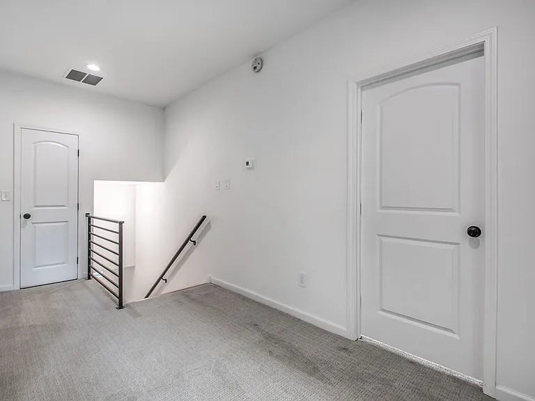 1781 Forrest Ave — Photo 27