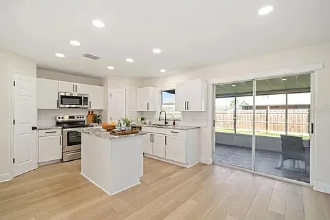 1 Coventry Ct — Photo 3
