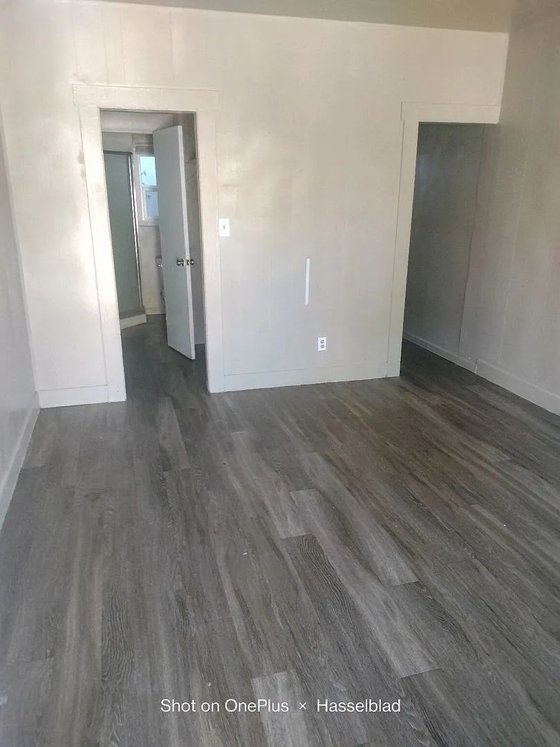 1107 7th St APT 2 photo 1
