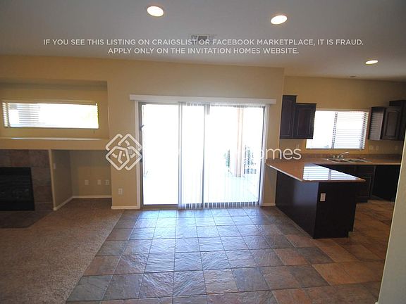 3rd image of 12826 W Clarendon Ave
