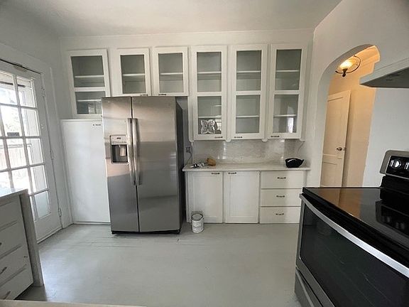 3rd image of 1029 36th St