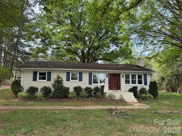 19041 Davidson Concord Rd, Davidson, NC 28036