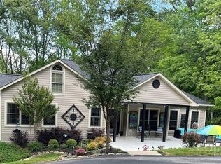 416 Golden Rod Ln, Candler, NC 28715