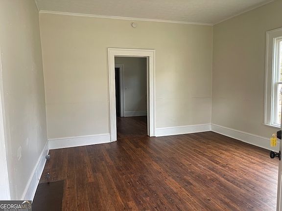 2nd image of 123 3rd St