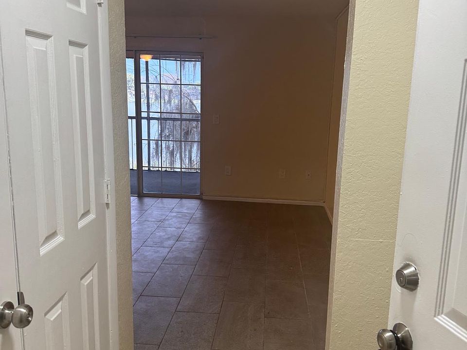 1st image of 3928 Versailles Dr #B