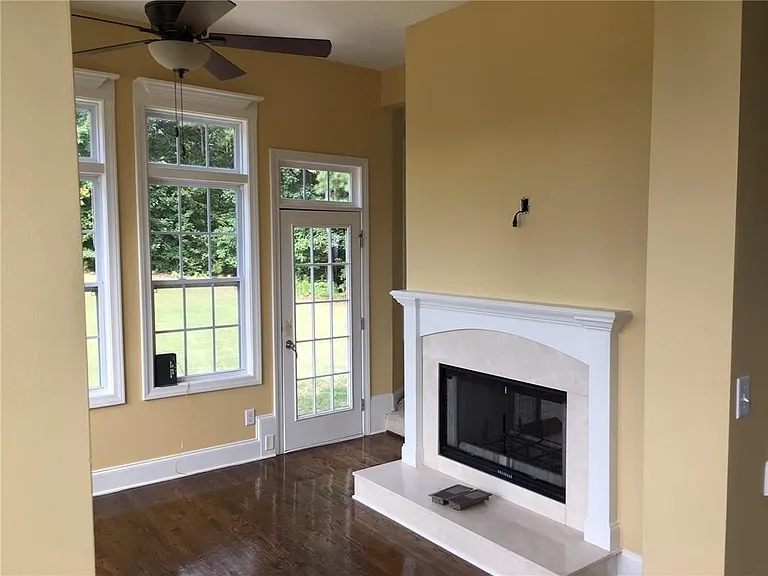5575 Toccoa Dr — Photo 7