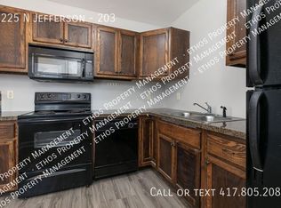 1225 N Jefferson Ave #203, Springfield, MO 65802
