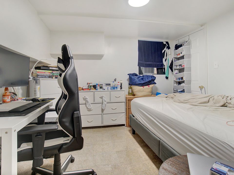 2nd image of 31 Olive St #3D