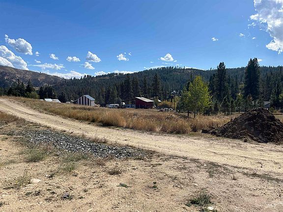 2nd image of 2 War Path Rd