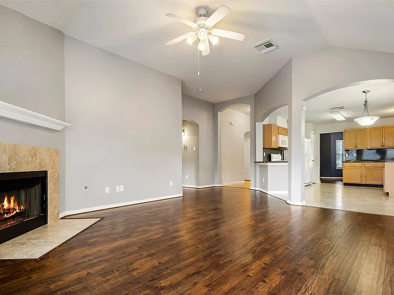 15423 Brock Creek Way — Photo 3