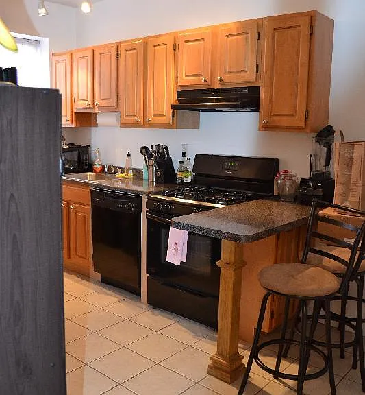 1942 Beacon St #3 — Photo 6