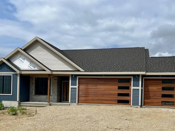 W8794 Goldenrod Trl, Cambridge, WI 53523