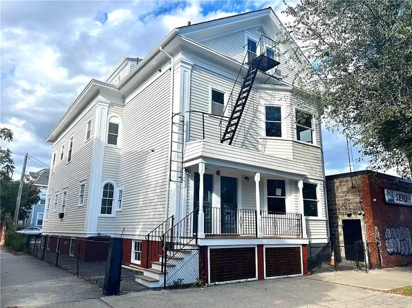 327 Broadway #1R, Providence, RI 02909