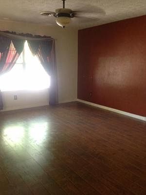 5th image of 5414 Fresno Dr
