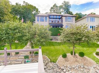 312 Shore Dr, Greenwood, MO 64034