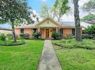 5446 Ariel St, Houston, TX 77096