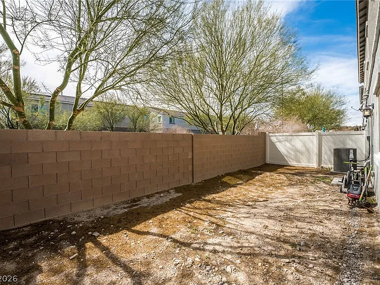 2725 Rainy Meadows Ave — Photo 34