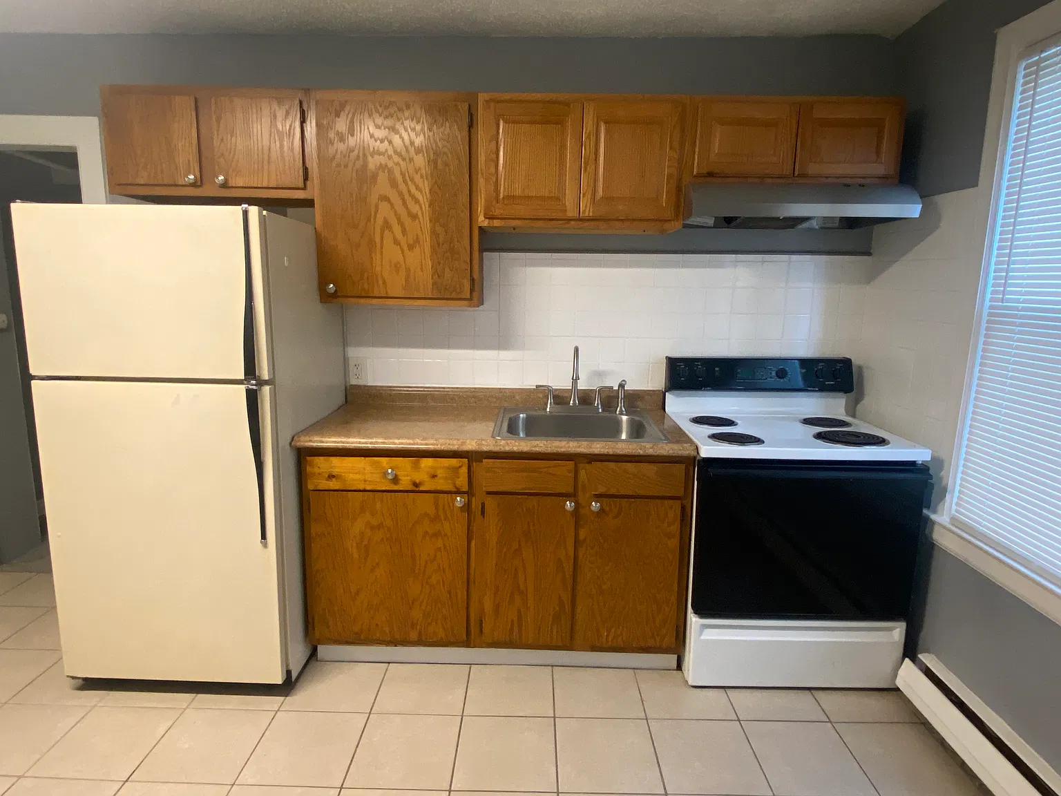 1 bed, 600 sqft, $890 — Photo 2
