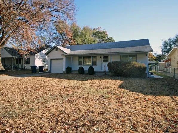 810 Audrey Dr, El Dorado, KS 67042