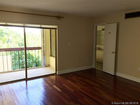 5th image of 2400 Brickell Ave #S307d