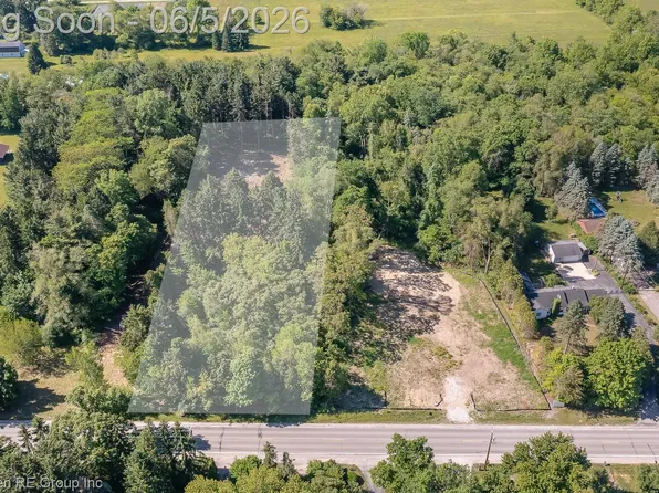 47593 W Huron River Dr, Belleville, MI 48111