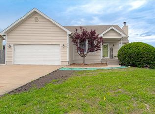 230 W Skylark St, Gardner, KS 66030