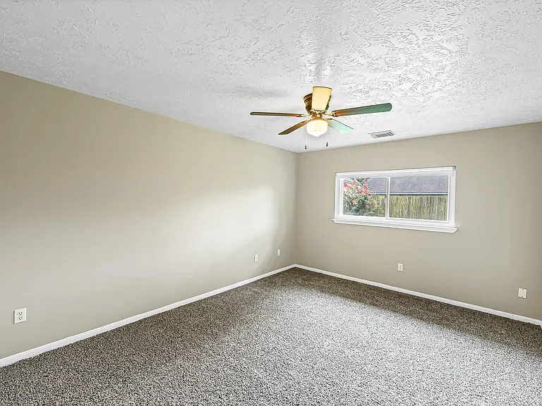 19307 Wildoats Dr — Photo 20
